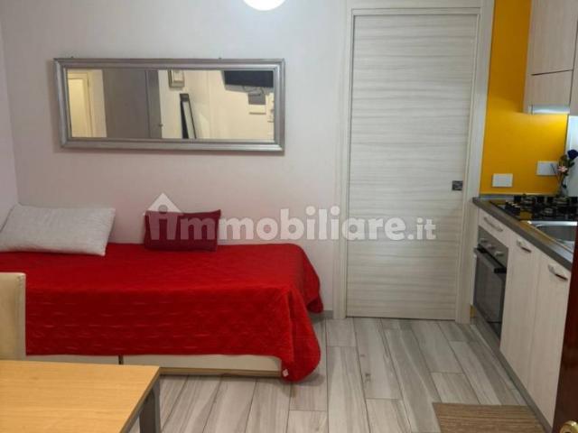 Bilocale via dei Colli Albani 15, Colli Albani, Roma