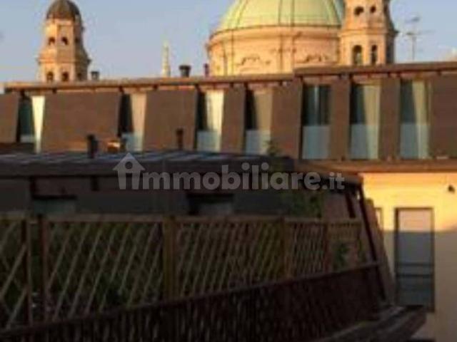 Bilocale via dei Piatti, Carrobbio, Milano