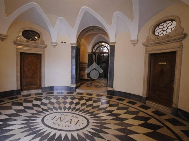 Bilocale via del Coroneo 21, Borgo Teresiano, Trieste