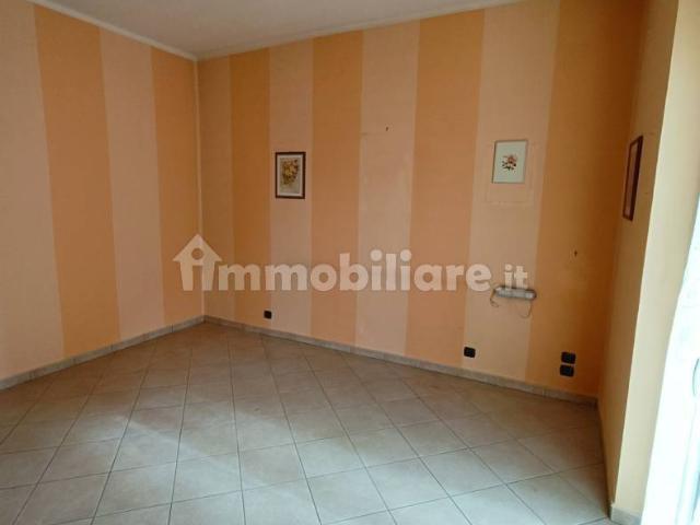 Bilocale via della Carassona 7, Ferrone, Rocchetto, Mondovì