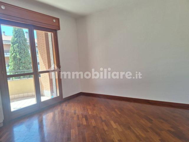 Bilocale via della Fotografia, Rinnovamento, Roma
