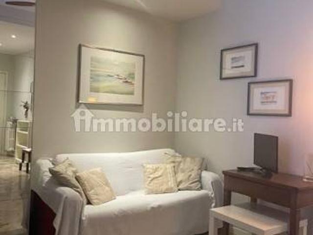 Bilocale via dell'Abbadessa 2, Centro Storico, Reggio Emilia