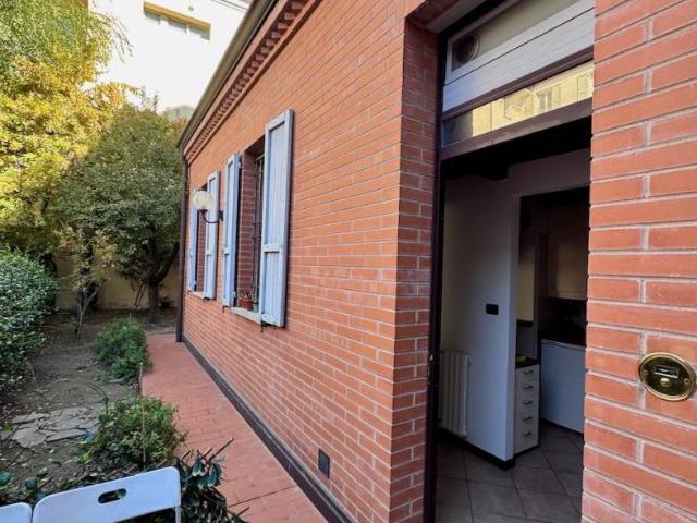 Bilocale via delle Belle Arti 40, Irnerio, Bologna