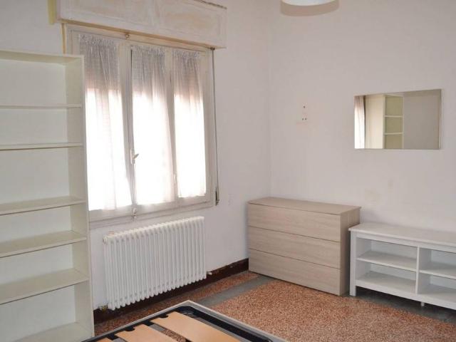 Bilocale via di Saliceto 43, Bolognina, Bologna