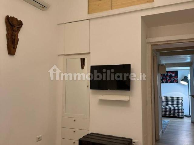 Bilocale via Duomo 89, Tribunali, Napoli