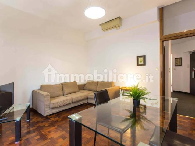 Bilocale via Durini, Borgogna Largo Augusto, Milano
