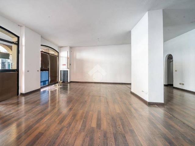 Bilocale via Emilia San Pietro 65, Centro Storico, Reggio Emilia