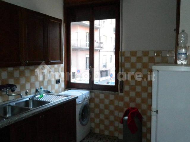 Bilocale via Enrico Capozzi, A. Annarumma, A. Gasperi, F. Tedesco, Avellino