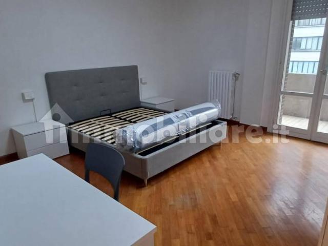 Trilocale via Elia Rainusso 4, Centro Storico, Modena
