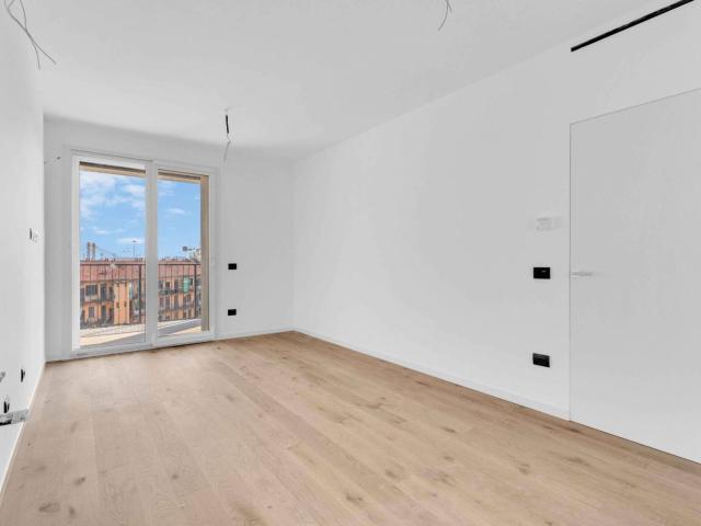 Bilocale via Ermenegildo Cantoni 5, Certosa, Milano