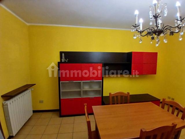 Bilocale via Fornaci 2, Angera