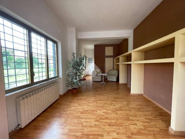 Bilocale via Ferentino 95, Atina Inferiore, Atina