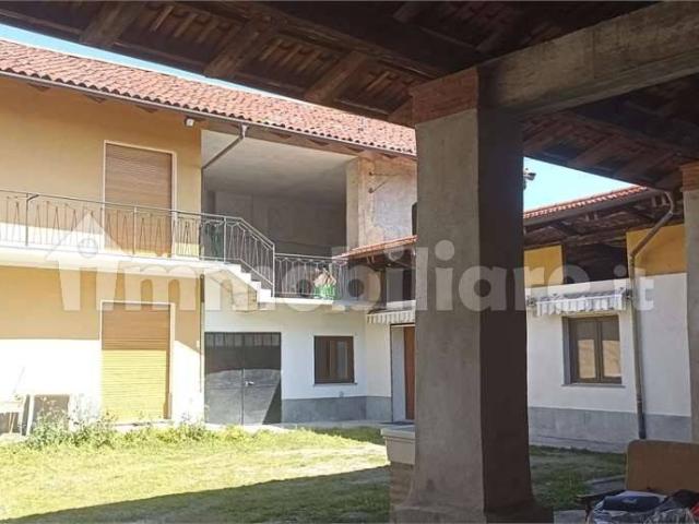 Bilocale via Ferreri, 6, Centro, Frossasco