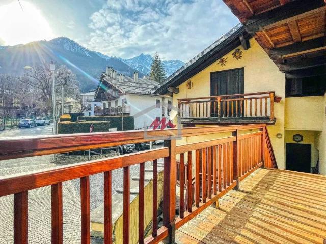 Bilocale via Fiume 6, Centro, Bardonecchia