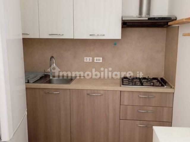 Bilocale via Francesco Caracciolo 11, Masnago, Varese