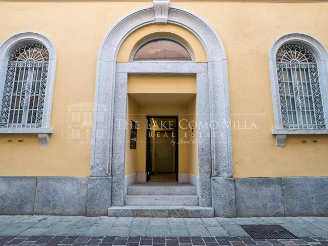 Bilocale via Indipendenza, Centro Storico, Como
