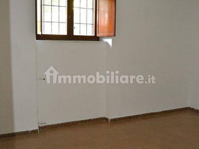 Bilocale via Olanda 10, Cecchina, Albano Laziale
