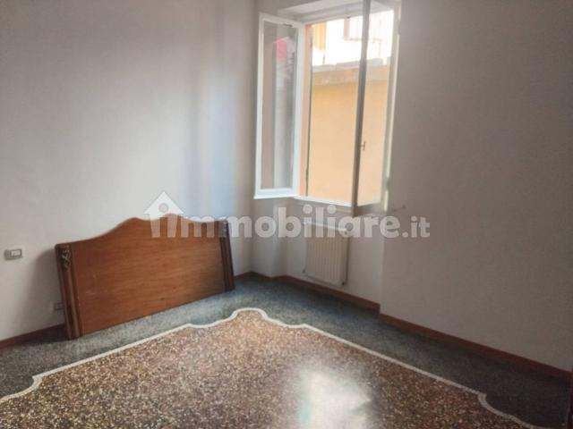 Bilocale via Oliveto, Quarto, Genova