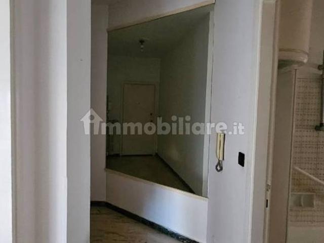 Bilocale via Oreste Mombello 3, Centro Città, San Paolo, Biella