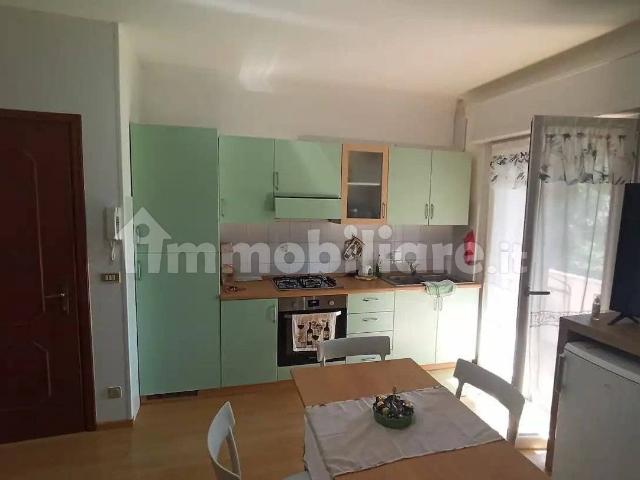 Bilocale via Oslavia 40, Viale Roma, Foligno