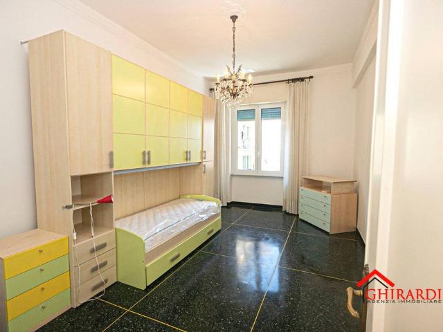 Bilocale via Lodovico Calda 38, Sestri Ponente, Genova