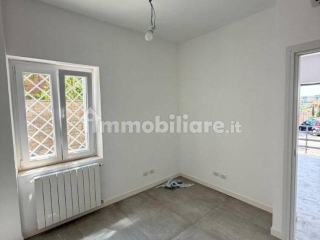 Bilocale via Levate 21, Valle Muricana, Roma