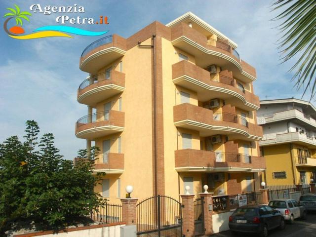Bilocale via Leopardi, 19, Centro, Alba Adriatica