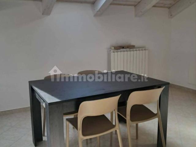 Bilocale via Libertà 18, Ziona, Carro
