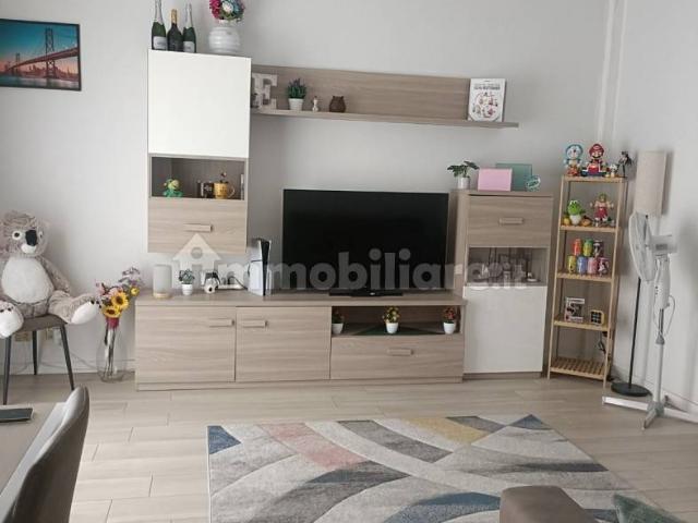 Bilocale via Luciano Manara 10, Borghi, Como