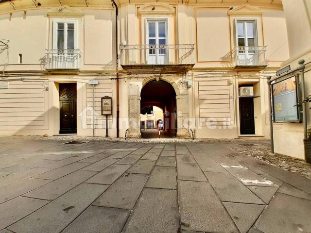 Bilocale via Montecorvino, Centro Storico, Catanzaro
