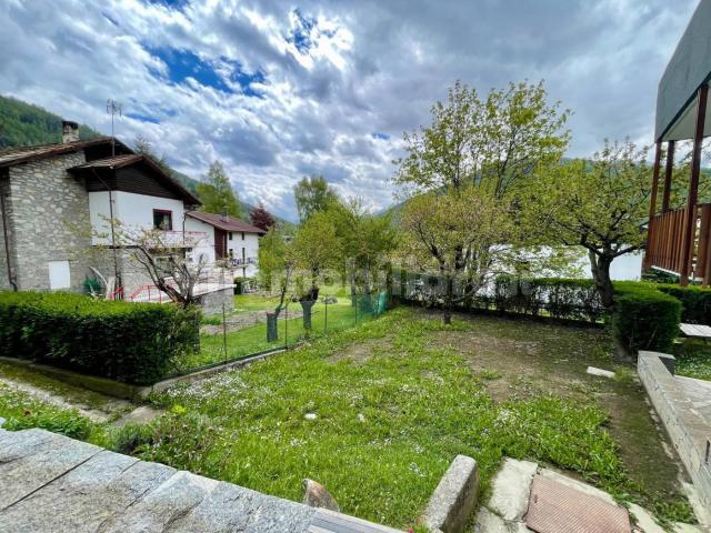 Bilocale via Montello 35, Centro, Bardonecchia