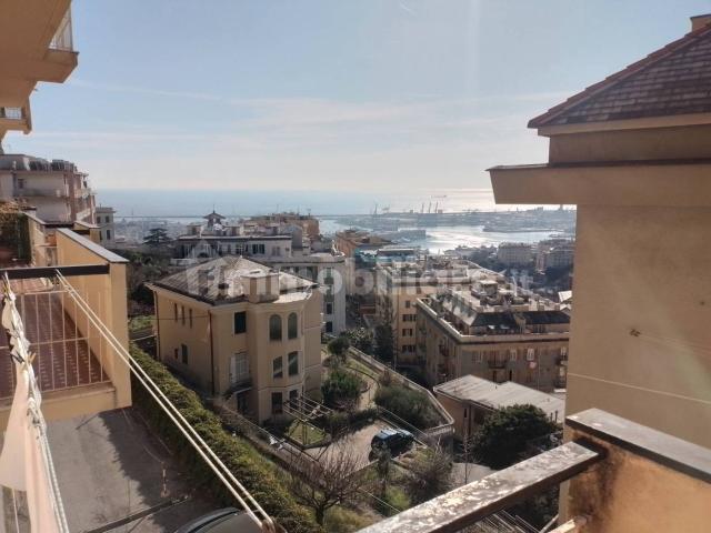 Bilocale via Mario Preve, Castelletto, Genova