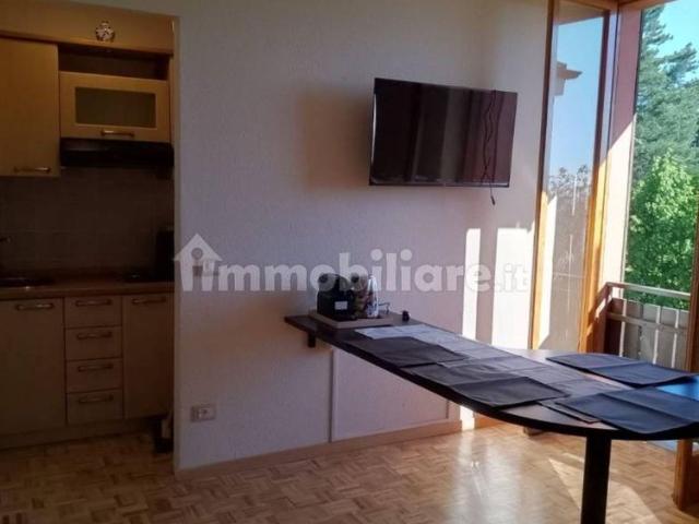 Bilocale via Menconico 13, Centro, Menconico