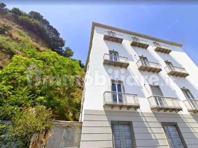 Bilocale via NAPOLI, Lungomare, Pozzuoli