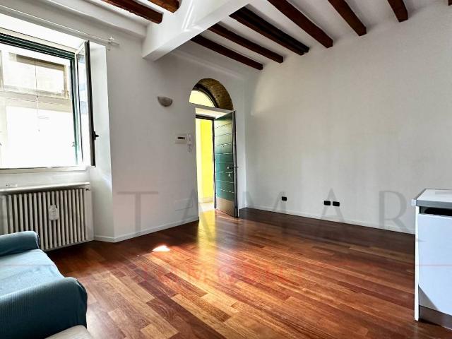 Bilocale via Nicolò Tartaglia, Paolo Sarpi, Milano