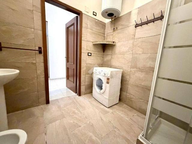 Bilocale via Nuova Santa Maria Ognibene, Quartieri Spagnoli, Napoli