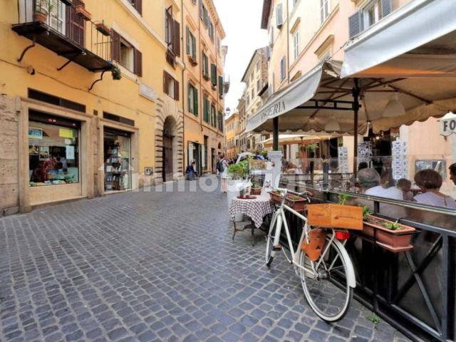 Bilocale via Sora, Piazza Navona, Roma
