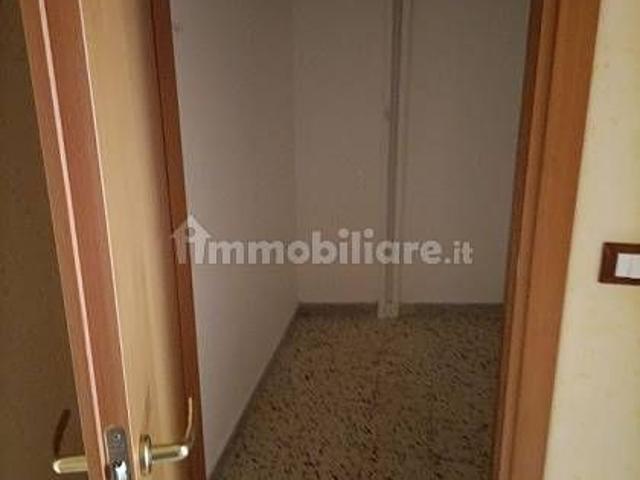 Bilocale via Salvati 74, Centro, Caltanissetta