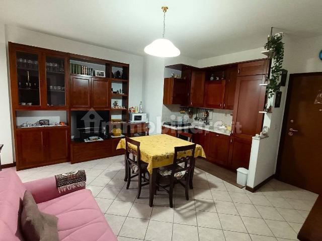 Bilocale via Sandro Pertini 842, Rieti