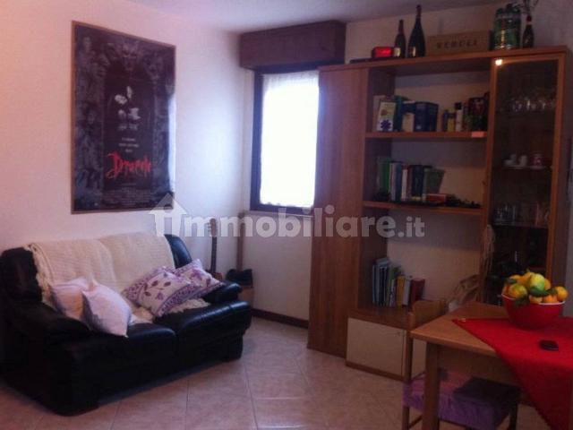 Bilocale via Scuderlando 168, Borgo Roma, Verona