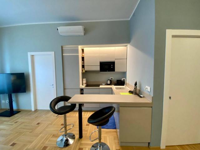 Bilocale via Statuto, Centro, Cuneo