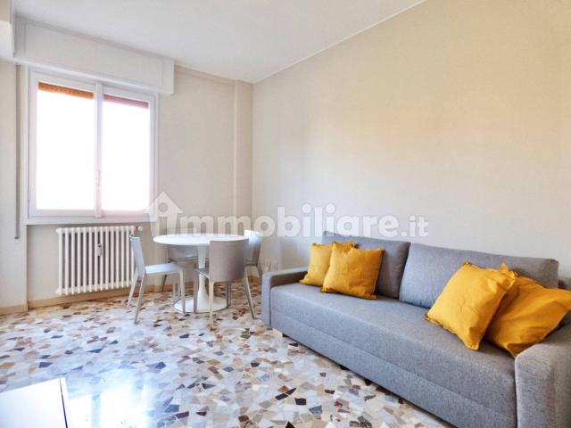 Bilocale via Pordenone 19, Udine, Milano