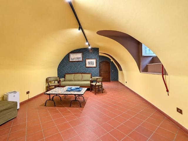 Bilocale via Posillipo 298, Posillipo, Napoli