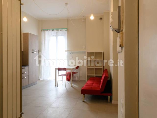 Bilocale via padova 12, Aurora, Torino