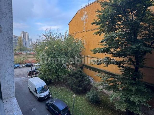 Bilocale via Padova 256, Crescenzago, Milano