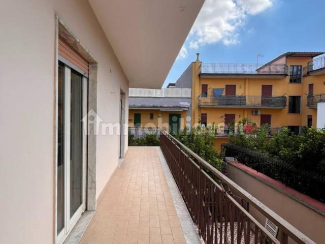 Bilocale via Piave, Centro, Casoria
