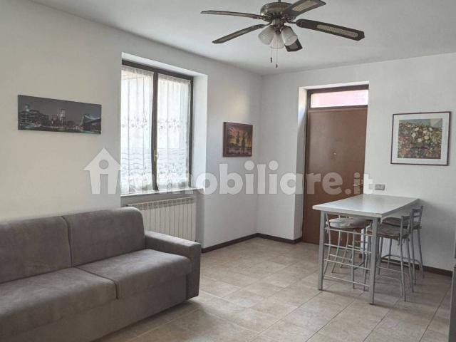 Bilocale via Piave, Centro, Lonate Pozzolo