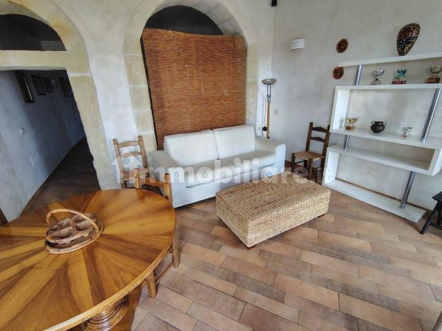 Bilocale via Pietro Martini 27, Castello, Cagliari