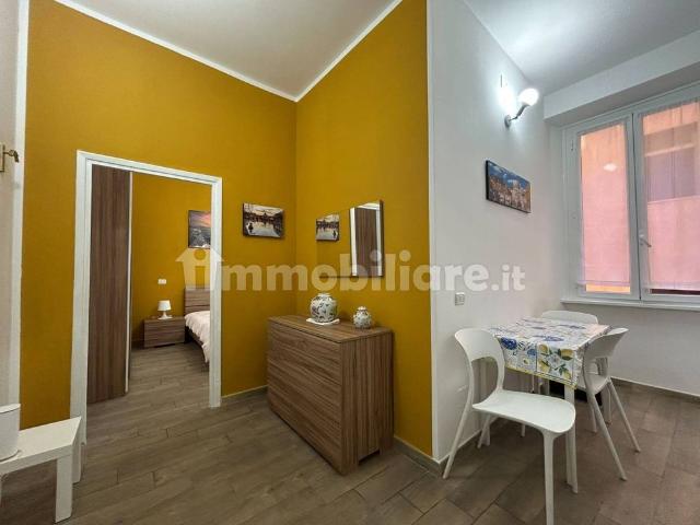 Bilocale via Principe Amedeo 243, Esquilino, Roma