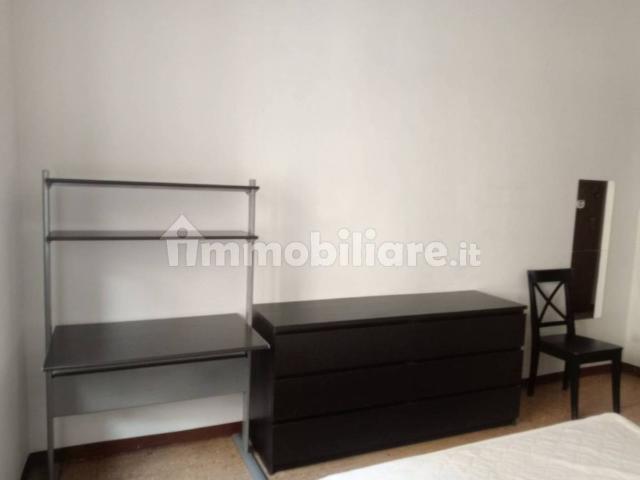 Bilocale via Rovigo 1, Aurora, Torino